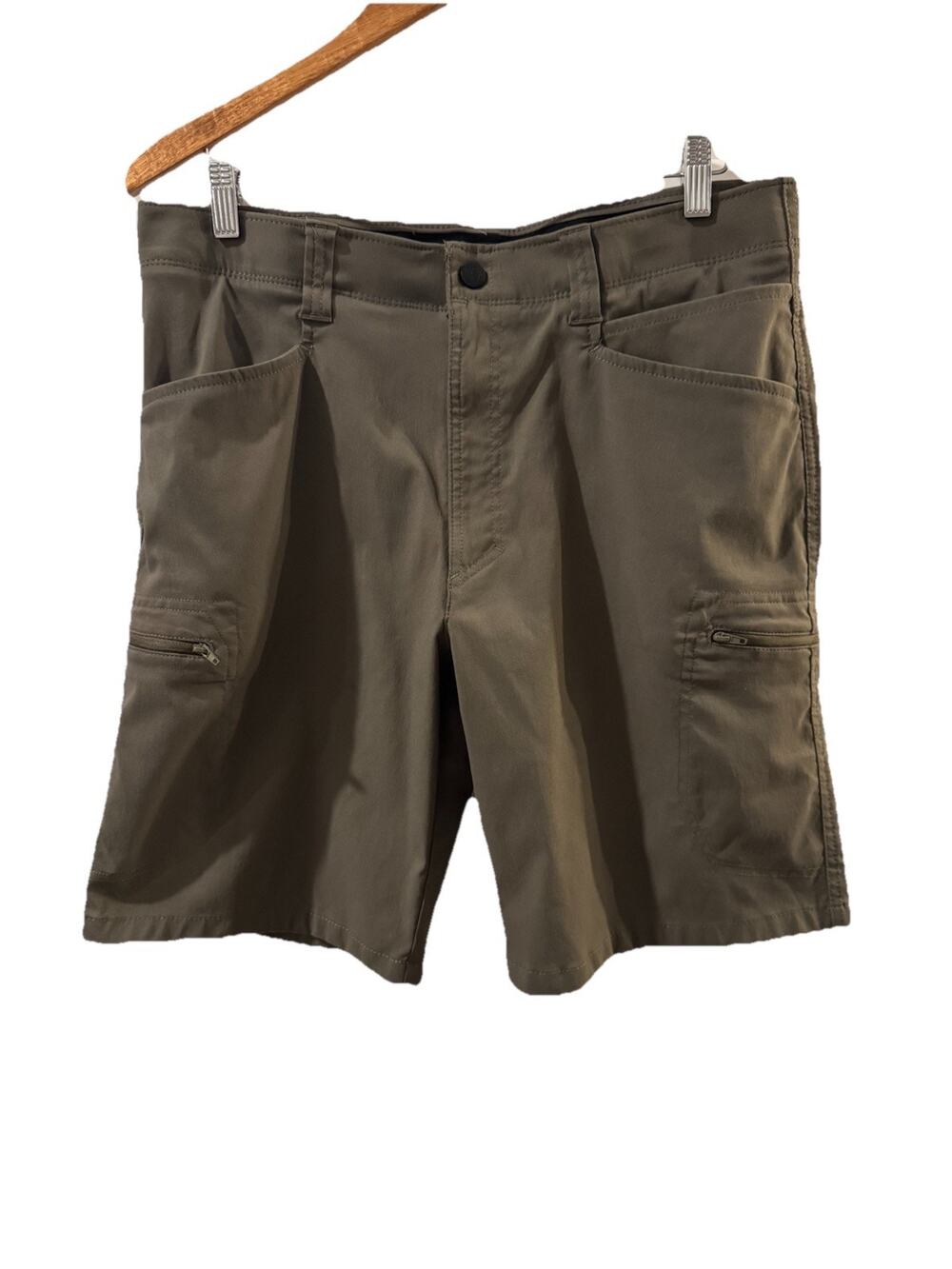 Wrangler Authentics Men's Shorts Size 34 Nylon/Spandex Olive Green Pockets